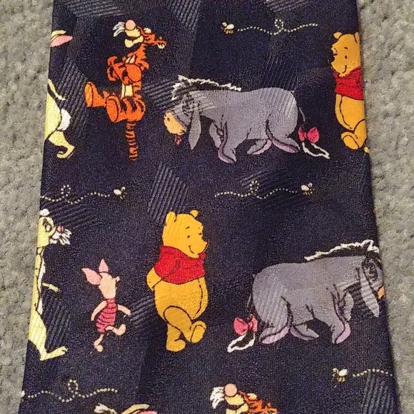 Pooh tie by Exquisite Apparel - Picture 2 of 3